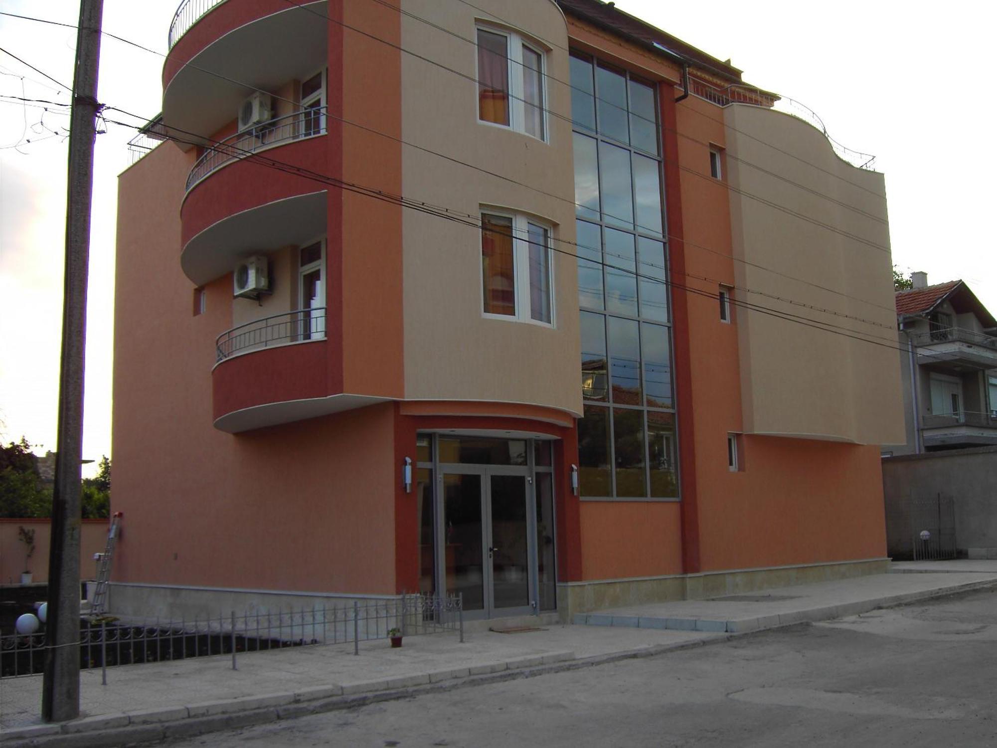 Family Hotel Deja Vu Равда Экстерьер фото